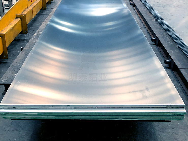 镜面铝板用途广，有什么独特的优点吗